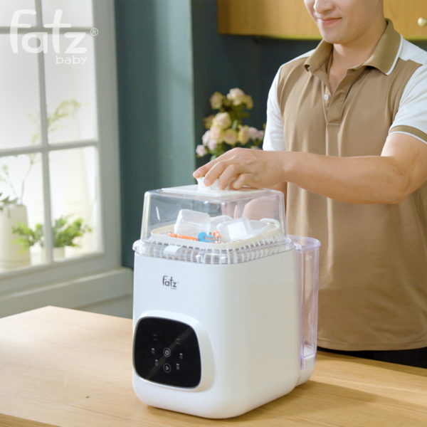 máy rửa và tiệt trùng bình sữa đa năng cleanmax 2