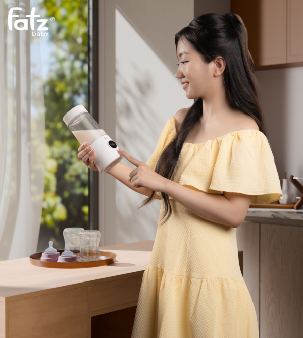 bình hâm sữa và hâm nước pha sữa di động readypro 1
