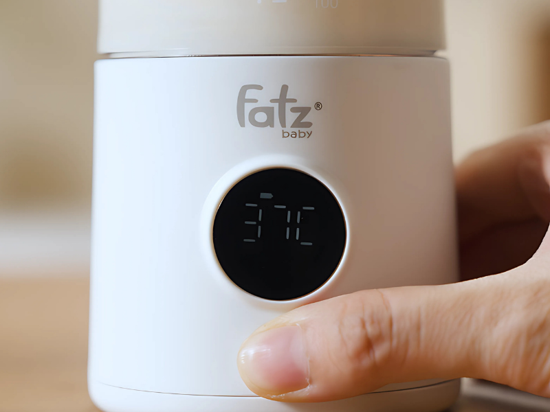 Máy hâm sữa mẹ Ready Pro có nhiệt độ lý tưởng khi hâm sữa mẹ đảm bảo giữ dưỡng chất