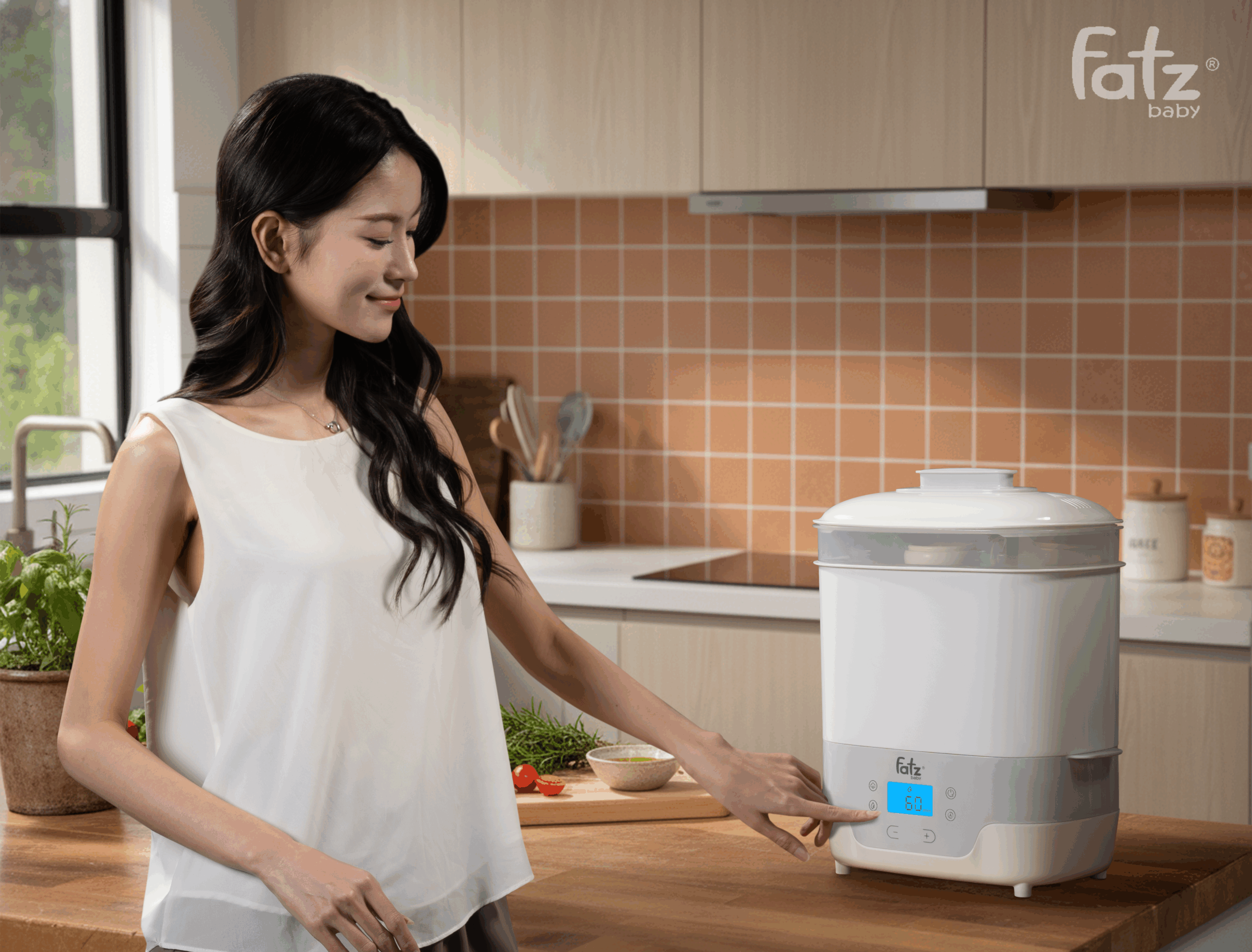 máy xông khí dung cầm tay spray 3